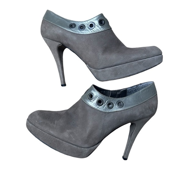 Stuart Weitzman Women's Suede Ankle Boots Size 7 - Picture 1 of 2